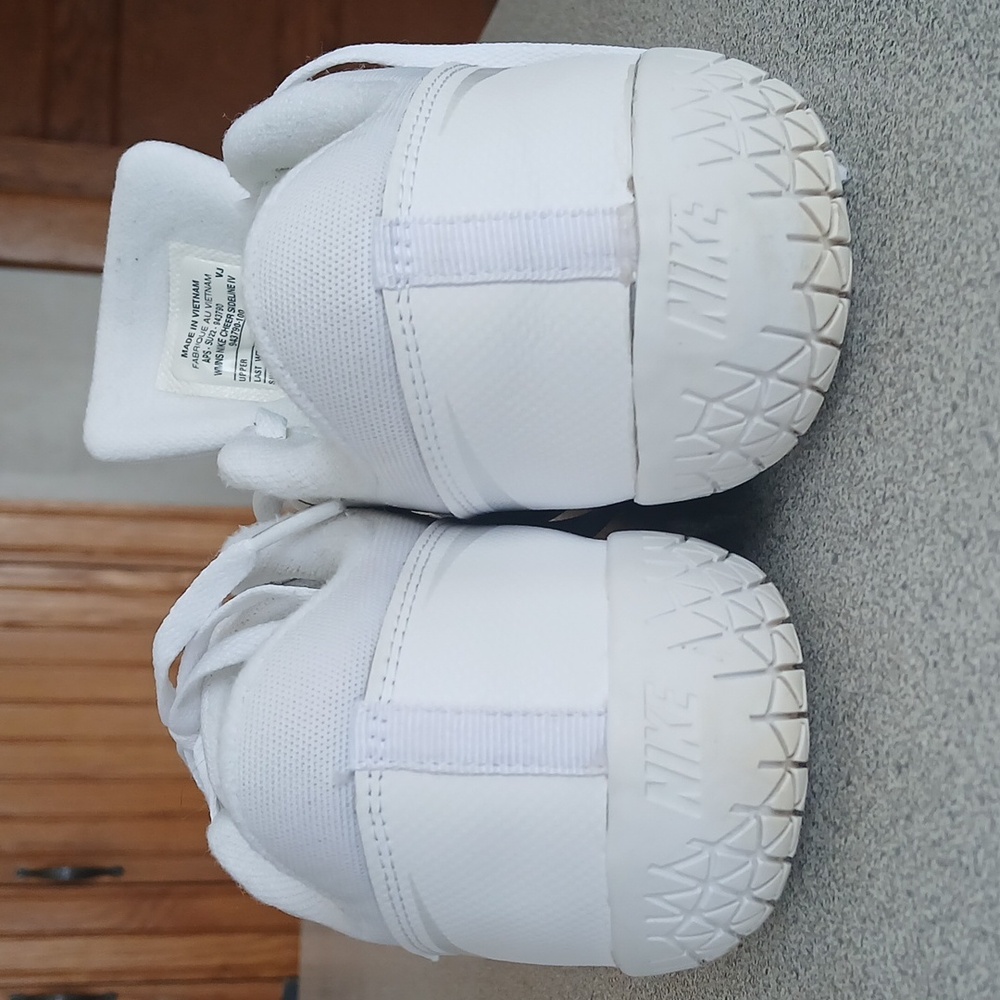 Womens  White Sneakers - Picture 5 of 7
